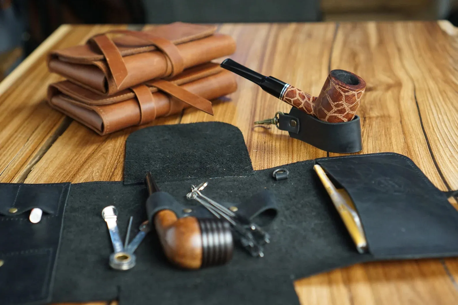 Black leather roll up pouch for 2 pipes & tobacco accessories