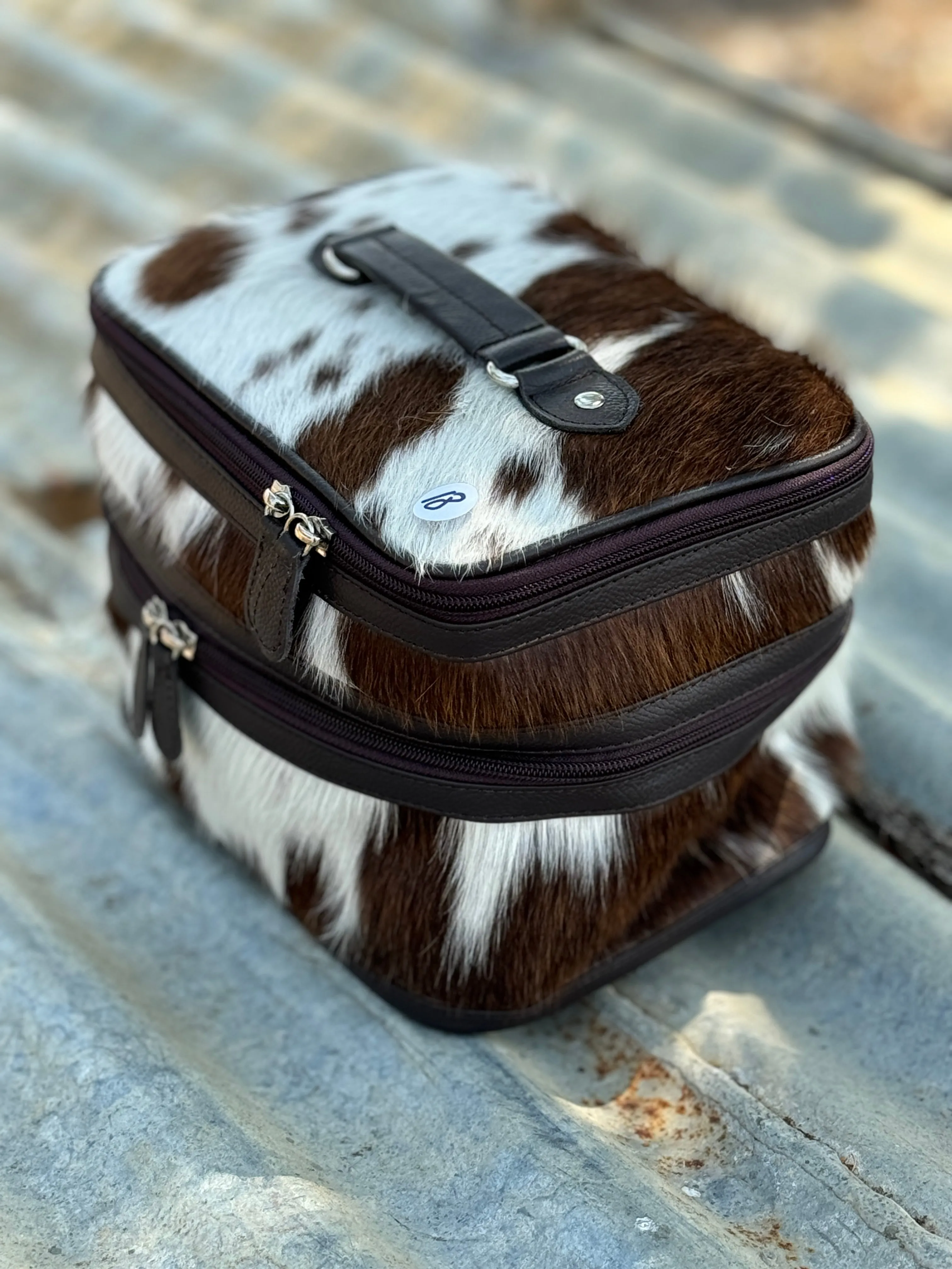 Cowhide Beauty Case #018 Brown