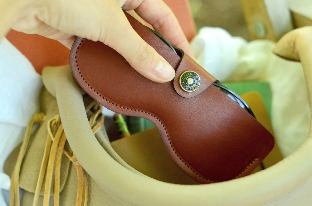 Leather Glasses Sleeve in Chestnut