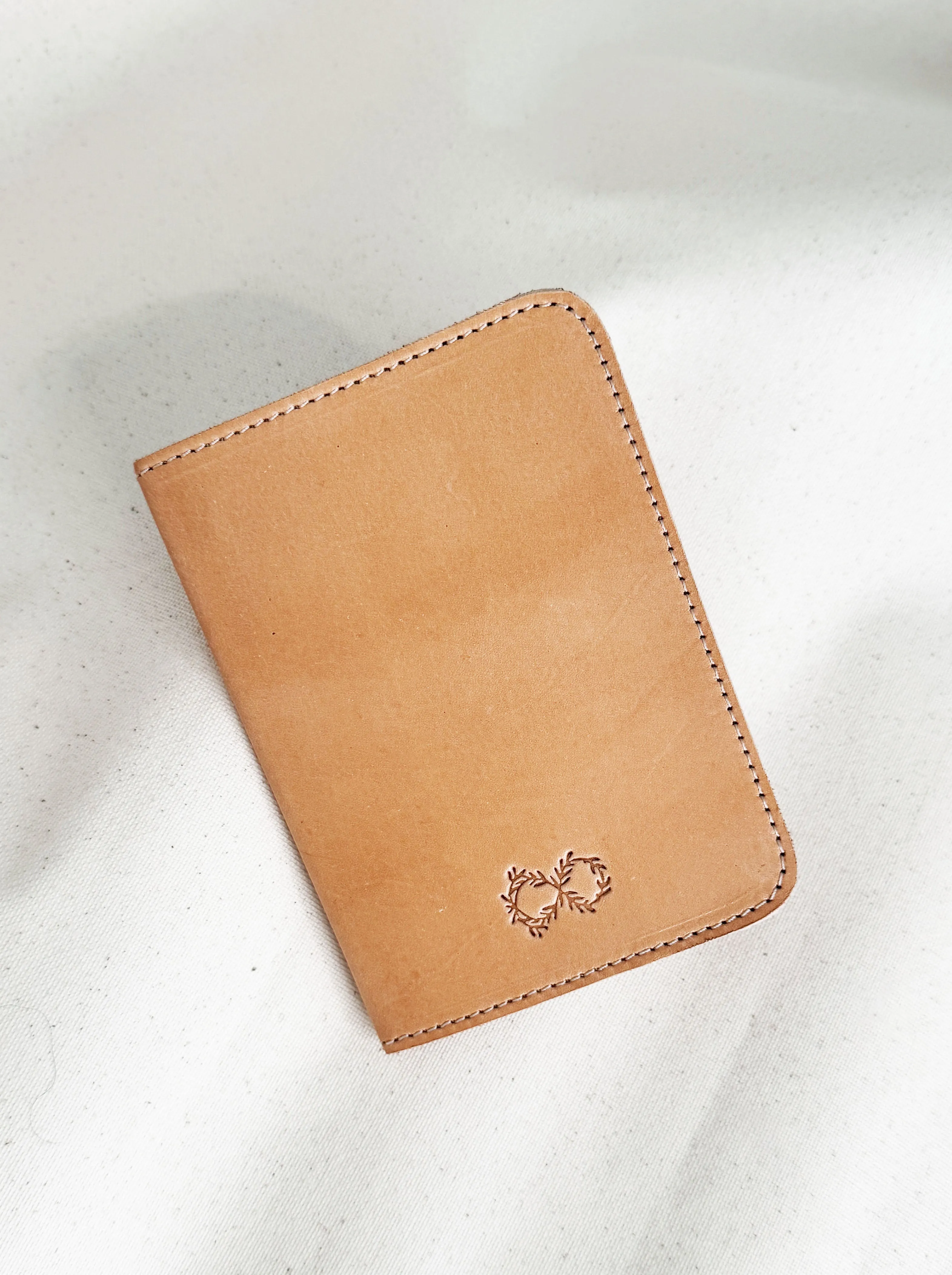 LEATHER PASSPORT CASE ~ NATURAL