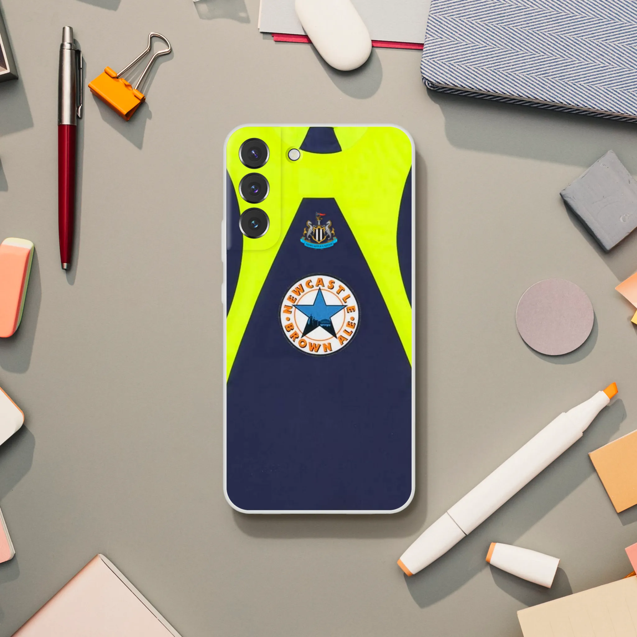 Newcastle United Retro GK Kit 98-99 - Phone Case