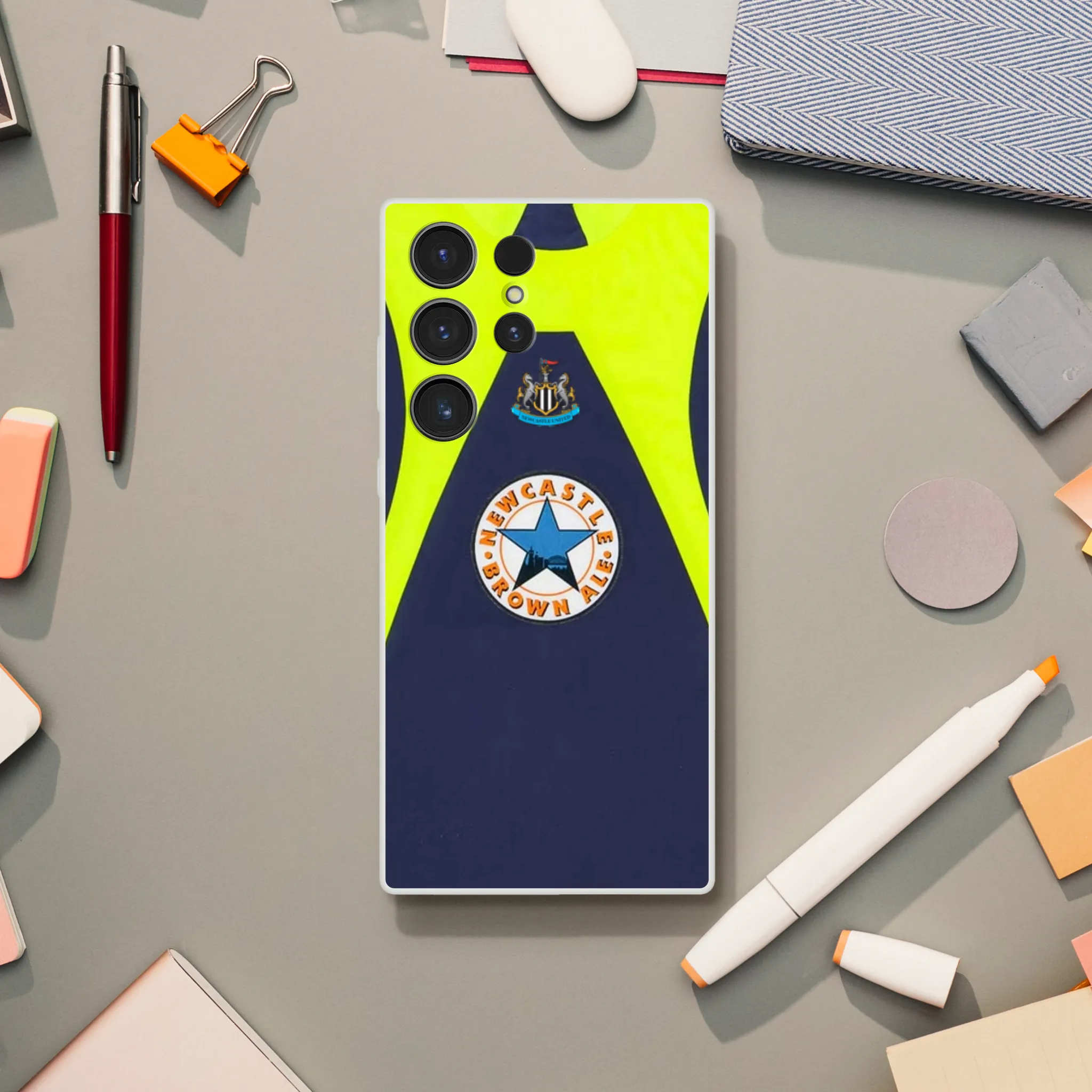 Newcastle United Retro GK Kit 98-99 - Phone Case