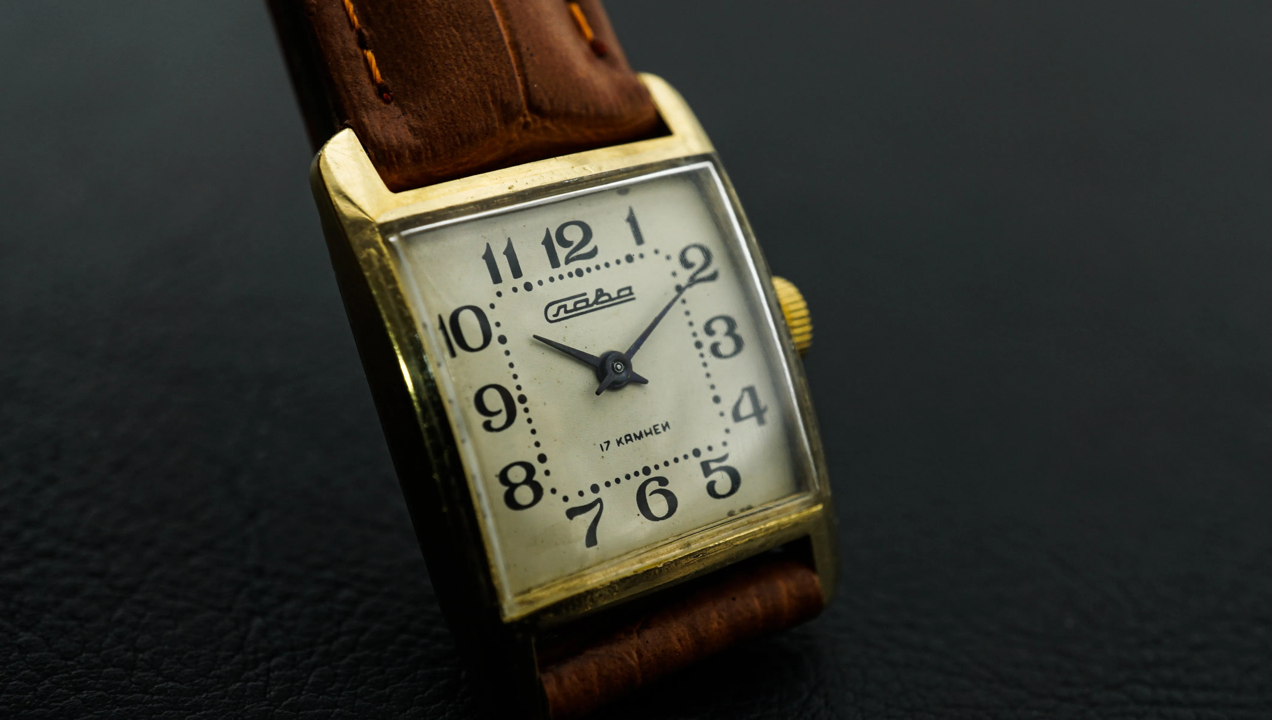 Vintage beautiful ladies mechanical watch Slava 1601