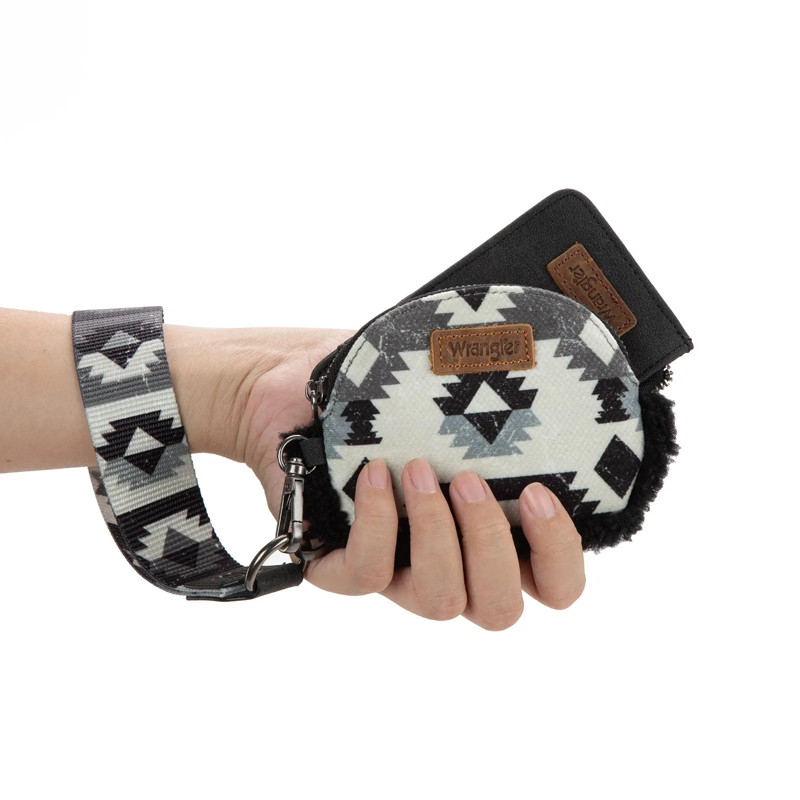 WG166-W0051  Wrangler Sherpa Southwestern Art Print Dual Pouch Wristlet -Black