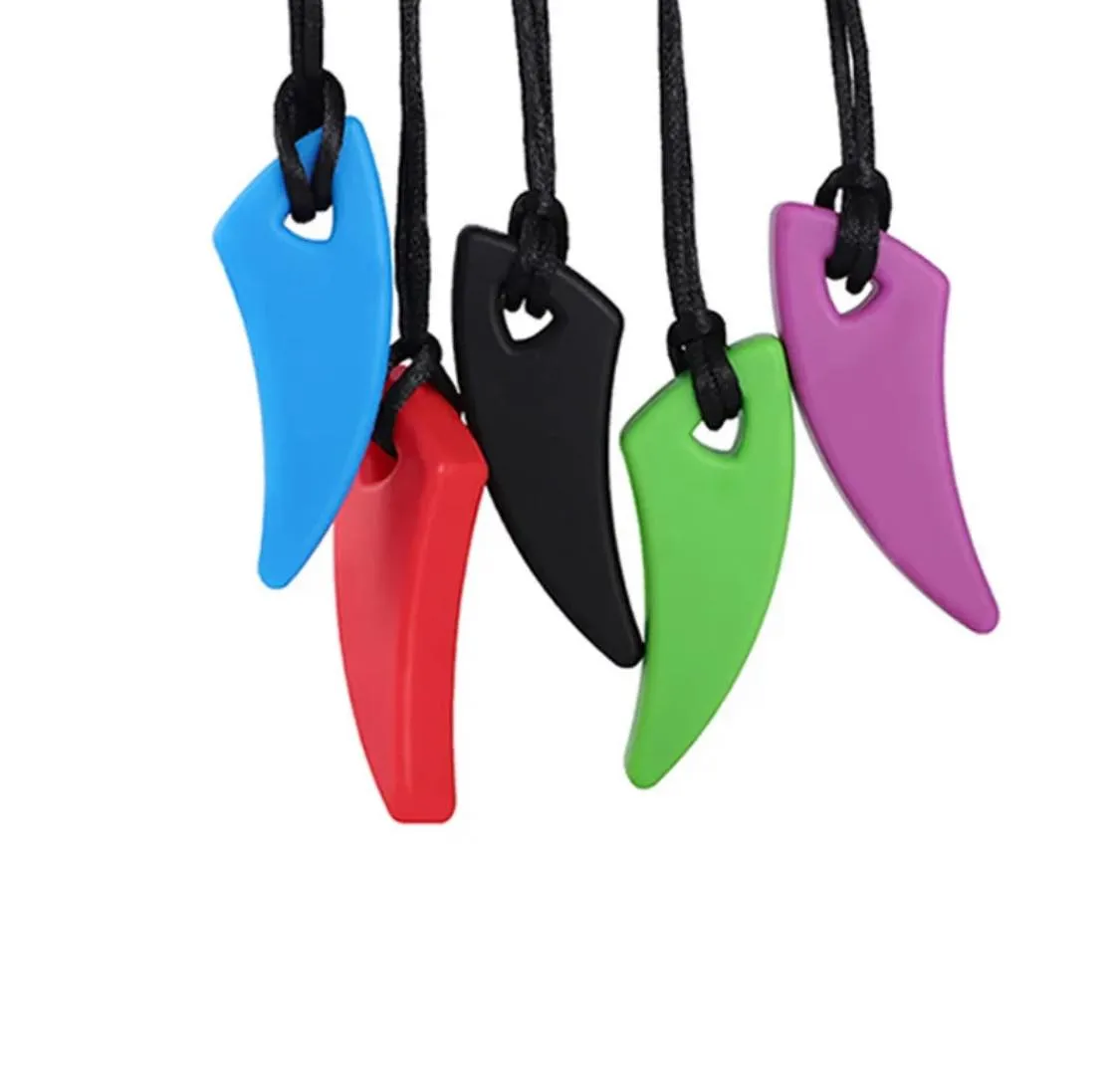 Wolf Tooth Sensory Chew Necklace - Free Hygiene Case